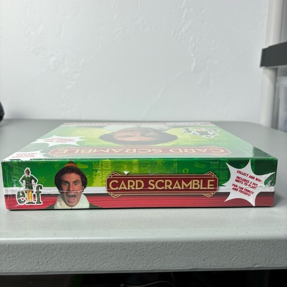 Card Scramble ELF Christmas Game NEW SEALED Ages 12+ 2-4 Players Strategy - Picture 2 of 3